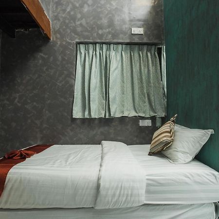 Хостел Rangoon Boutique House Экстерьер фото